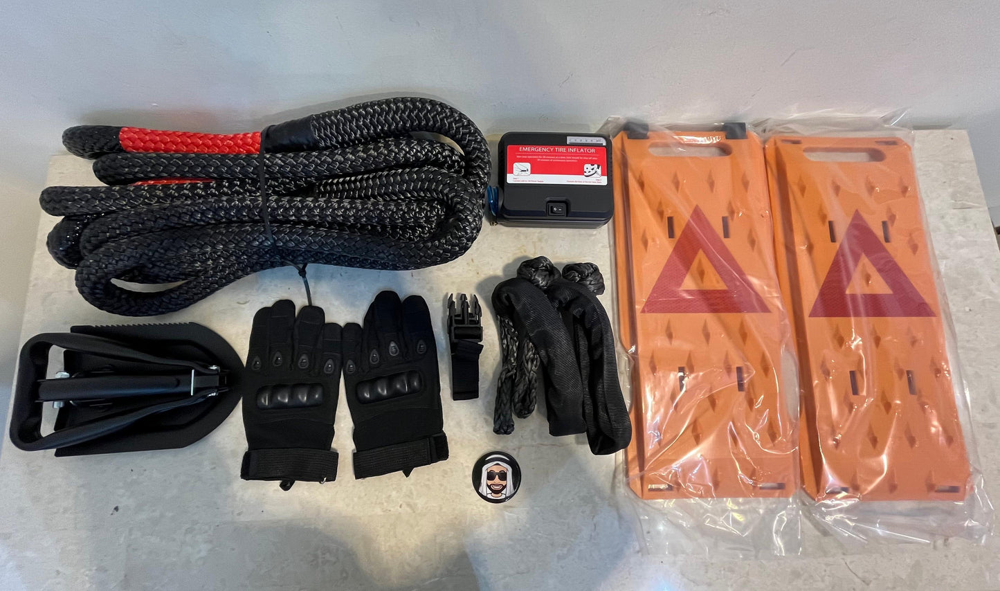 Off Road Kit (Tyre Inflator, Tow Rope and Shakel, Sand Ramp, Gloves, Shovel) (Universal)