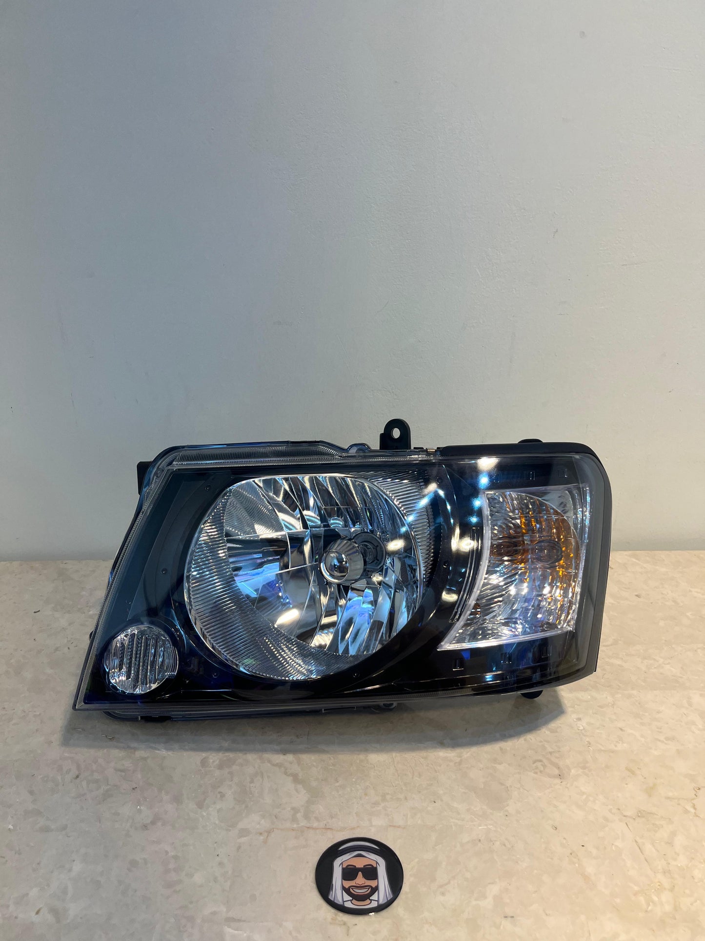 Black Smoked Left Headlight - Nissan Patrol Y61 VTC GU