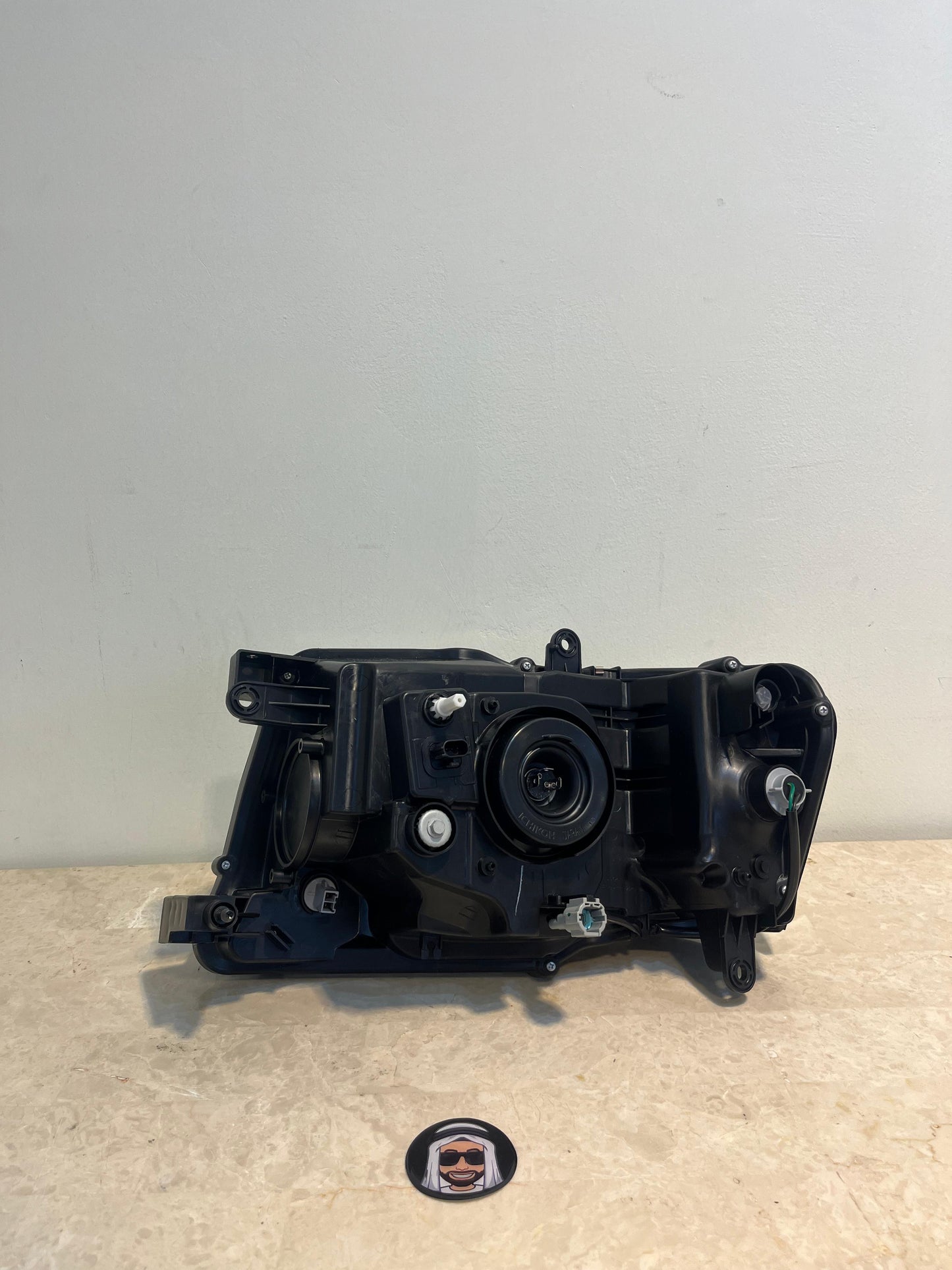 Black Smoked Right Headlight - Nissan Patrol Y61 VTC GU