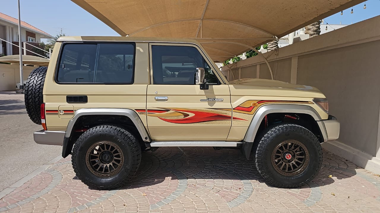 LC71 2017 Hardtop - Side Stripe Stickers - Toyota Land Cruiser LC70