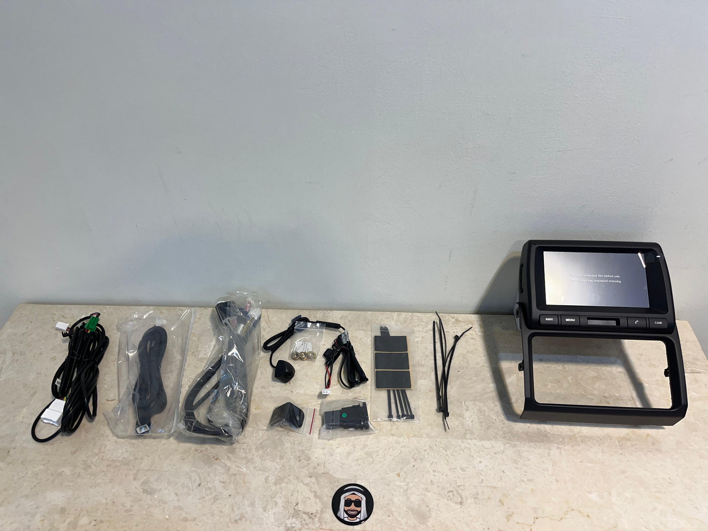 Front Screen - Toyota Land Cruiser LC70
