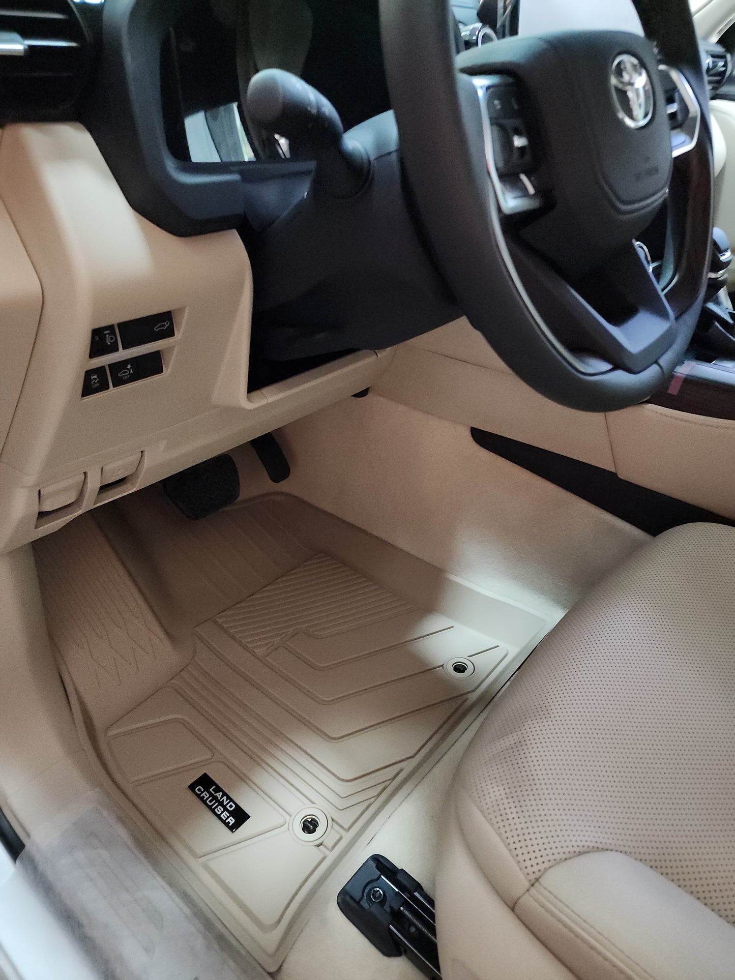 Waterproof Beige Rubber Floor Mats - Toyota Land Cruiser LC300