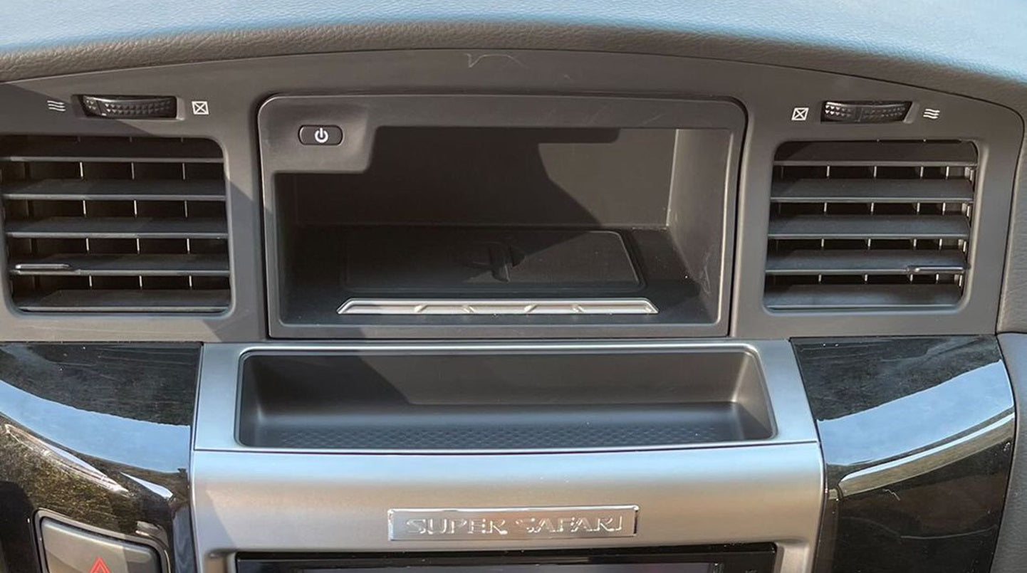 Integrated Wireless Mobile Charger Nissan Patrol Y61 VTC GU