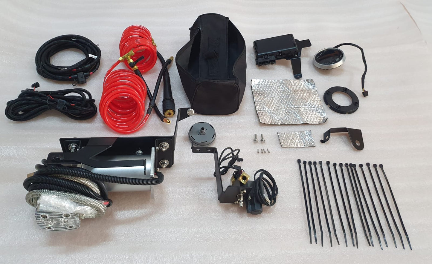 Integrated Digital Air Compressor Pump Tyre Inflator - Toyota Land Cruiser LC300