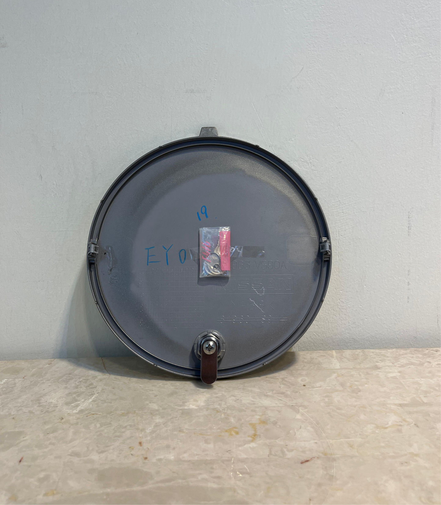 Spare Tyre Cap Gold with Key Nissan Patrol Y61 Super Safari VTC GU