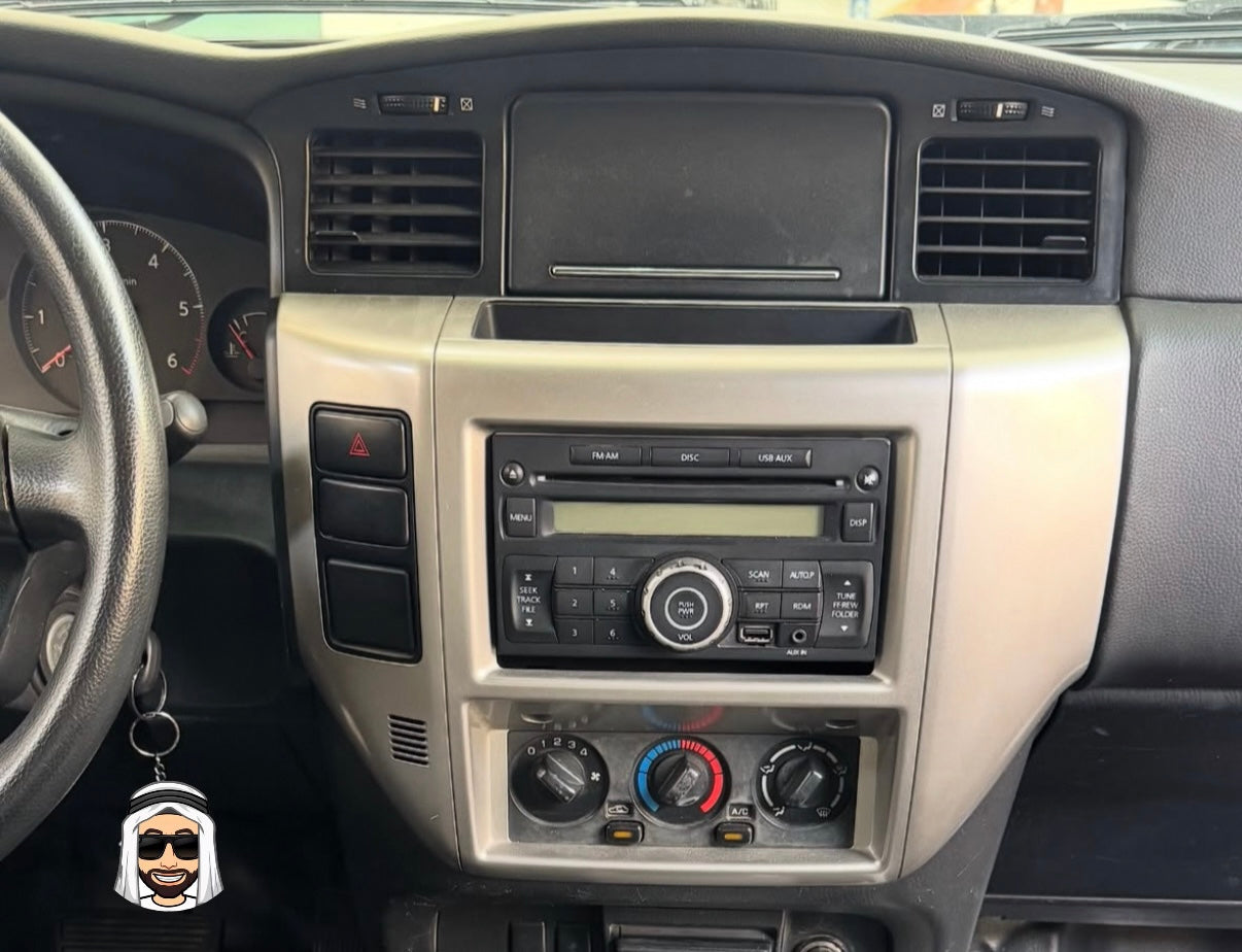 GL Dash Trim Screen Frame (Silver, Safari Screen Size) Nissan Patrol Y61 VTC GU (Standard)