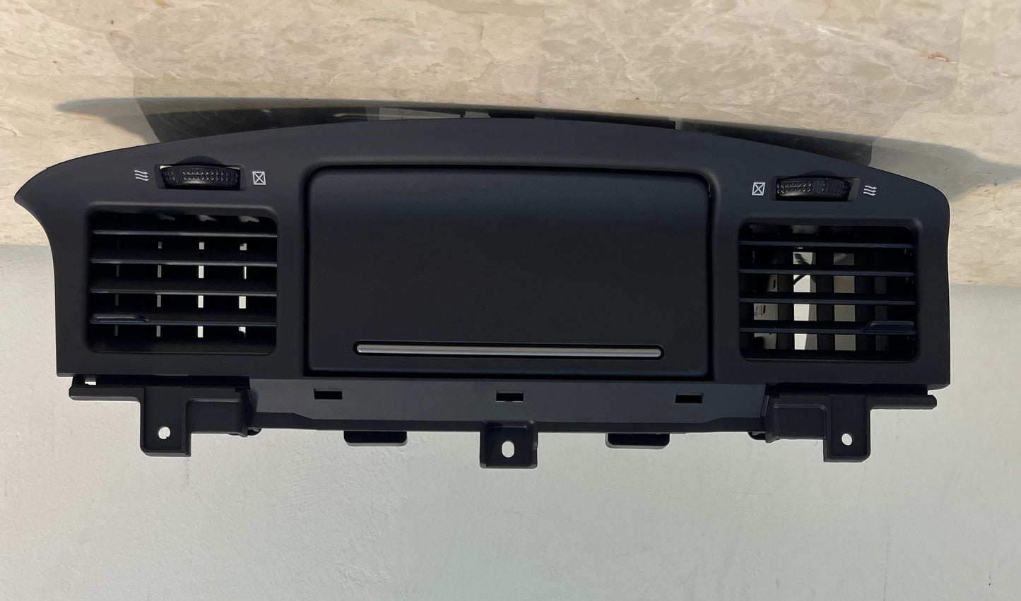 Front Console Black with AC Grill Vents - Nissan Patrol Y61 VTC GU