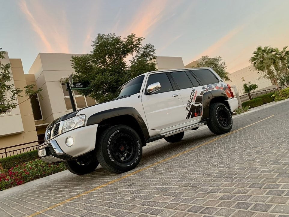 Falcon Carbon Limited Edition Side Stripe Sticker Decal Black Red (Nissan Patrol Y61 4-door VTC GU)