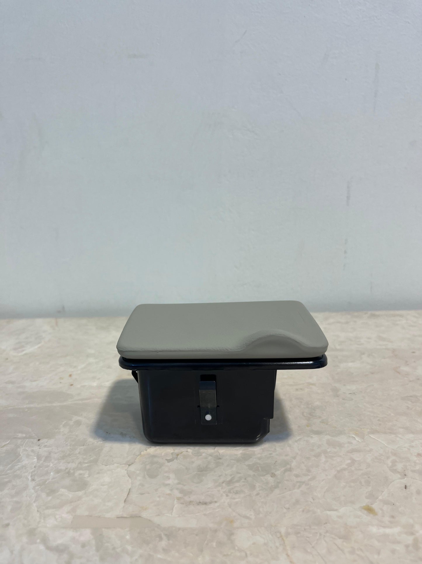 Front Ash Tray Beige - Nissan Patrol Y61 GU VTC