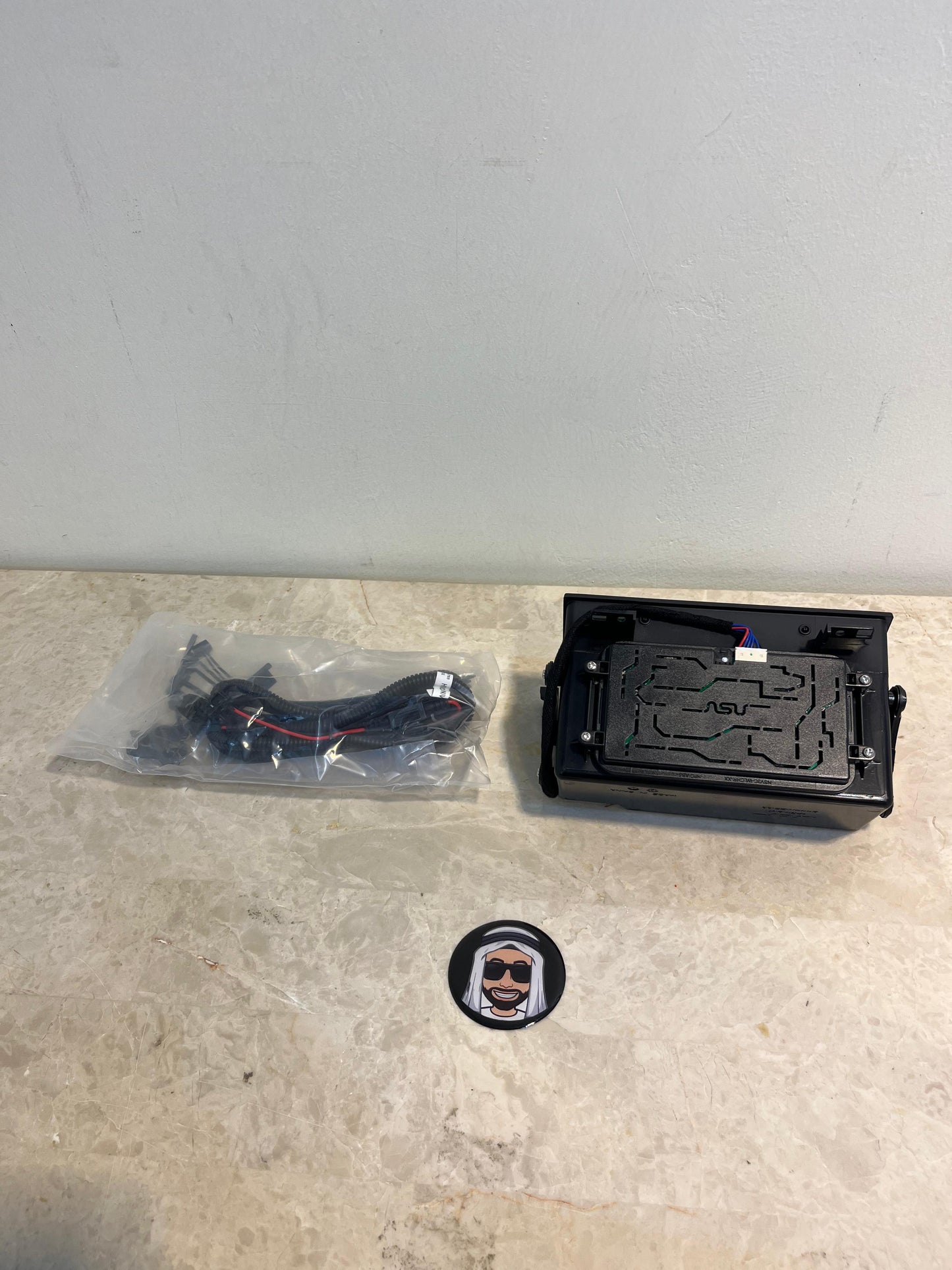 Integrated Wireless Mobile Charger Nissan Patrol Y61 VTC GU