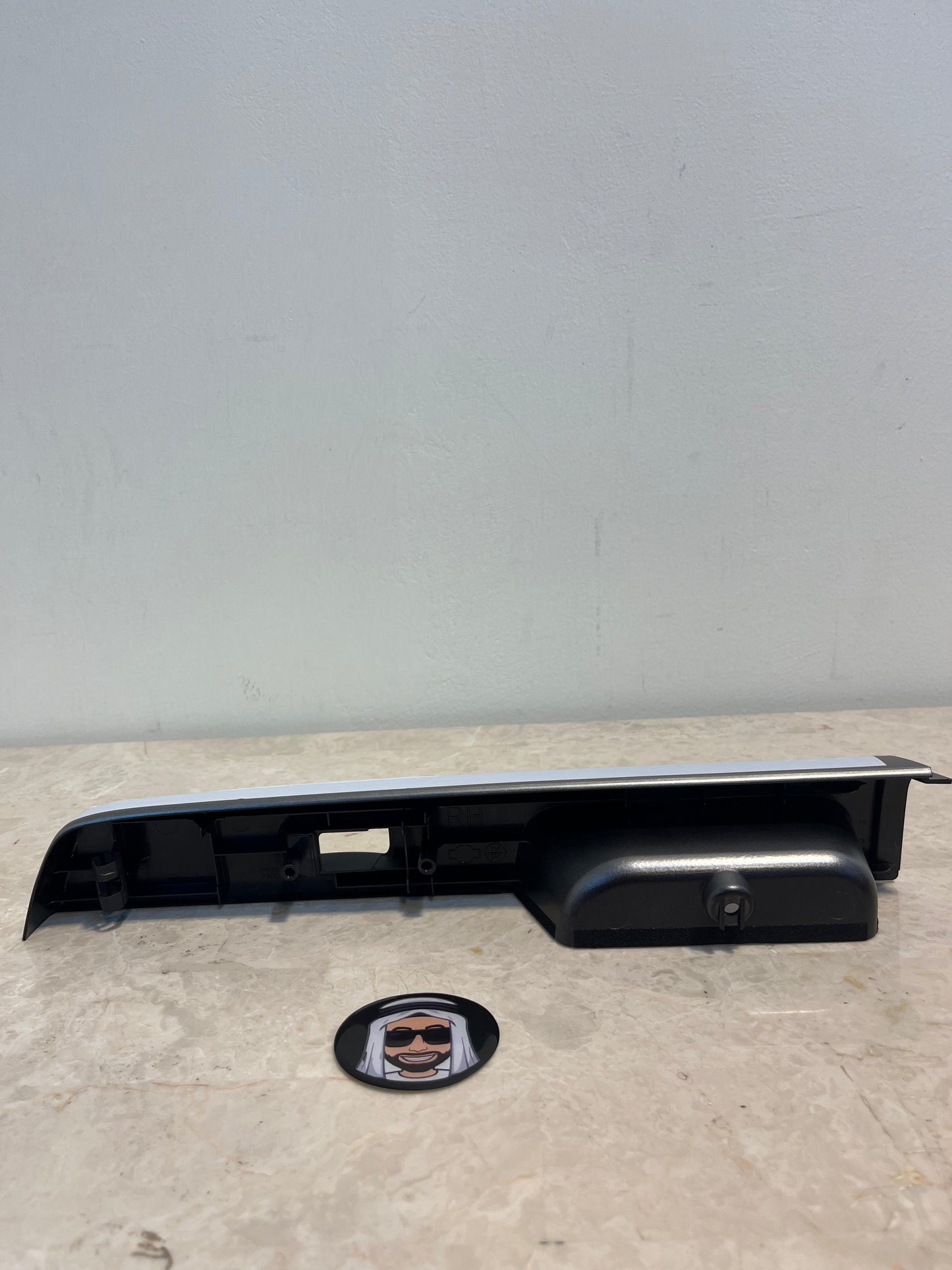 GL Rear Right Window Switch Trim (Silver, Safari) Nissan Patrol Y61 VTC GU (4-door) (Standard)