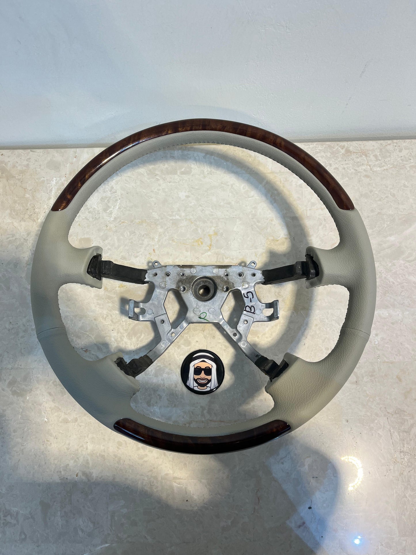 Beige Steering Wheel with Shiny Brown Wood Super Safari Nissan Patrol Y61 VTC GU