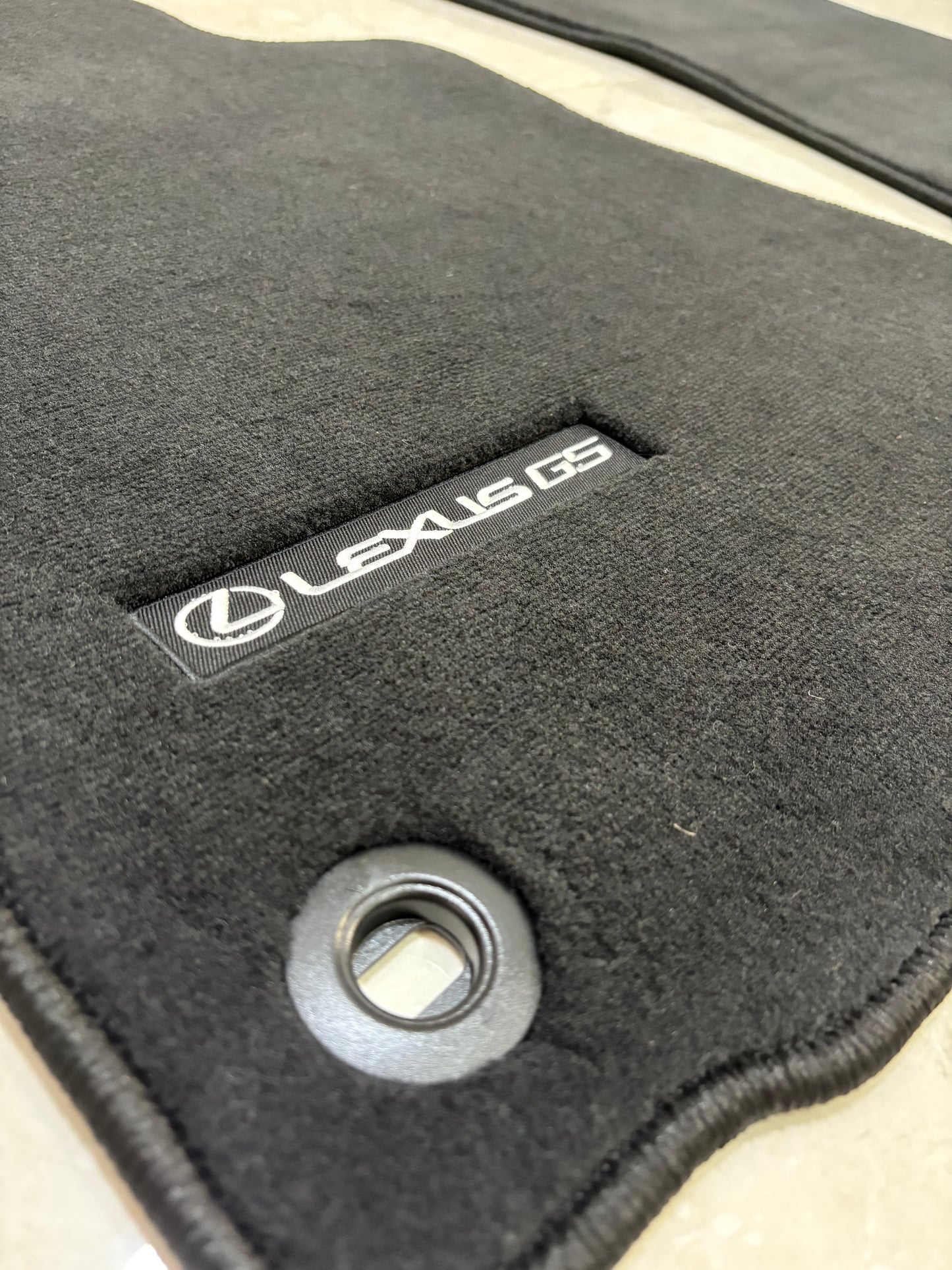 Lexus GS 2013-2020 Luxury Black Floor Mats with Logo (5 pieces)