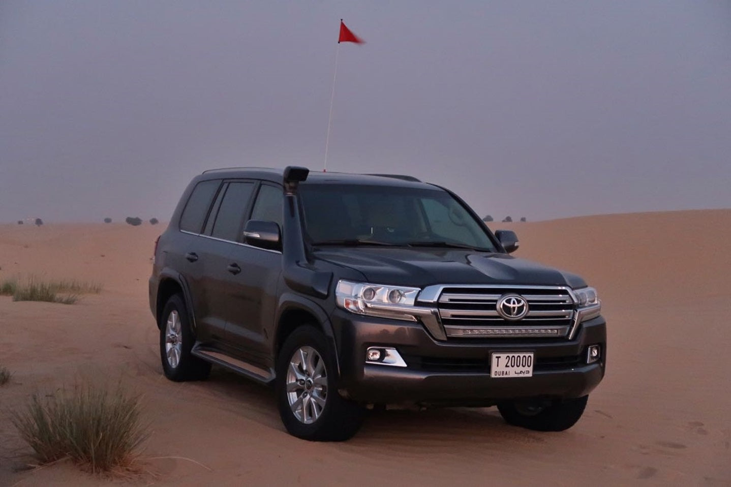 Integrated Front LED Light Bar (inside Grill) for Toyota Land Cruiser LC200