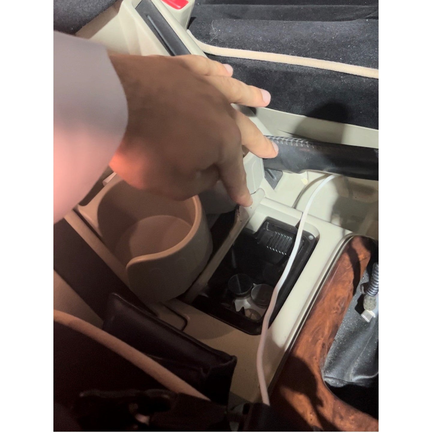 3-in-1 Beige Large Cup Holder Nissan Patrol Y61 VTC GU