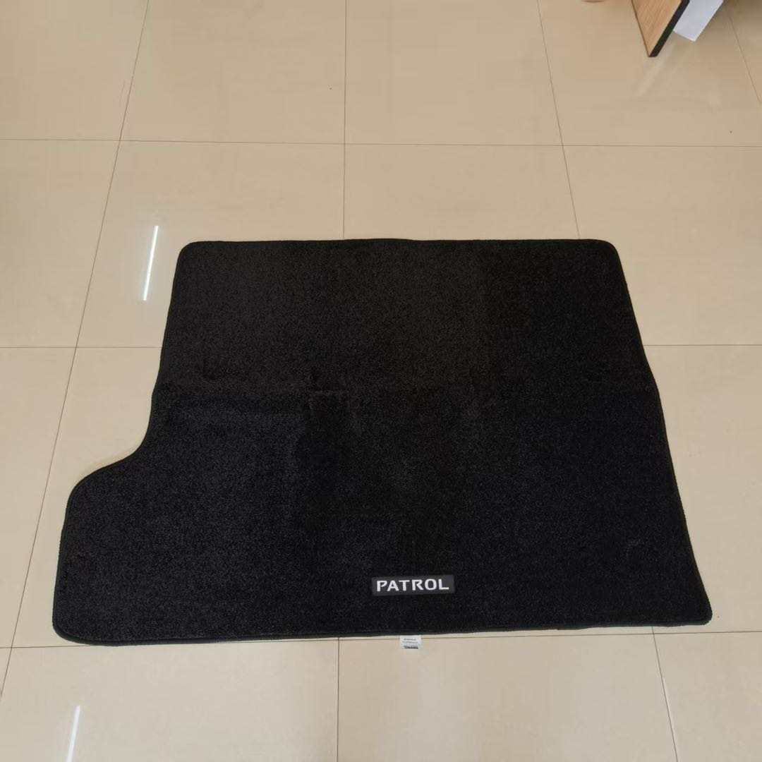 Nissan Patrol Y61 VTC Black Trunk Floor Mat