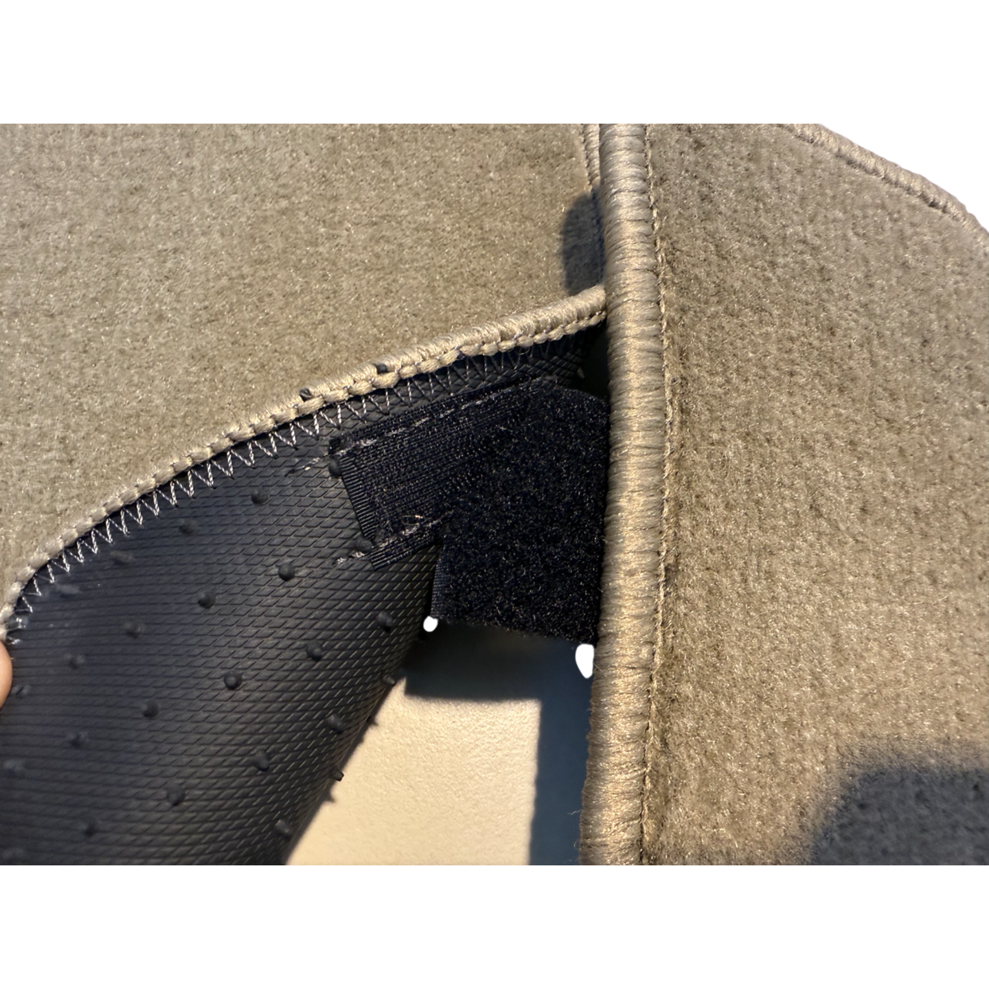 Nissan TIIDA 2005-2012 Beige Floor Mats with Logo (5 pieces)