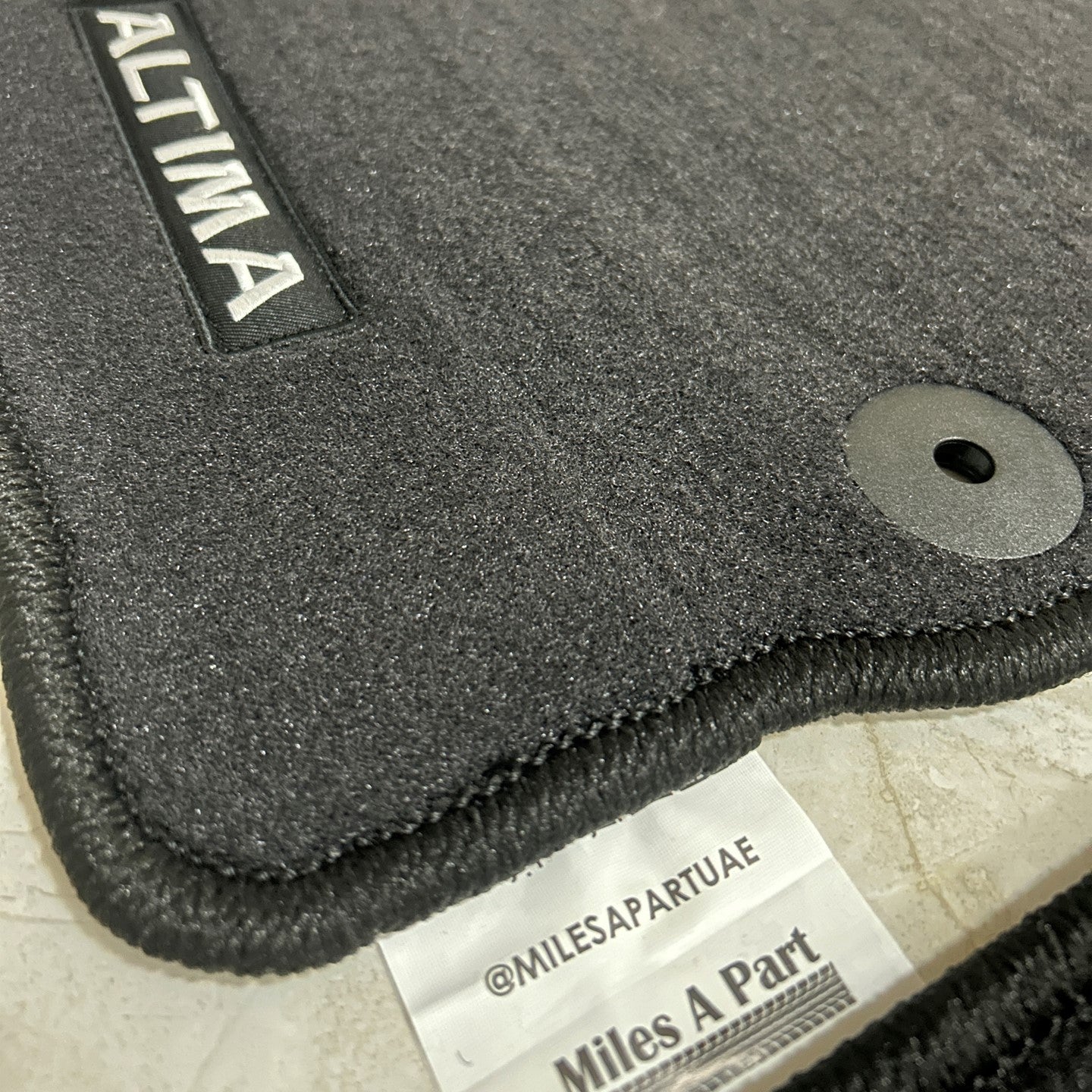 Nissan Altima 2013-2018 Luxury Black Floor Mats with Logo (5 pieces)