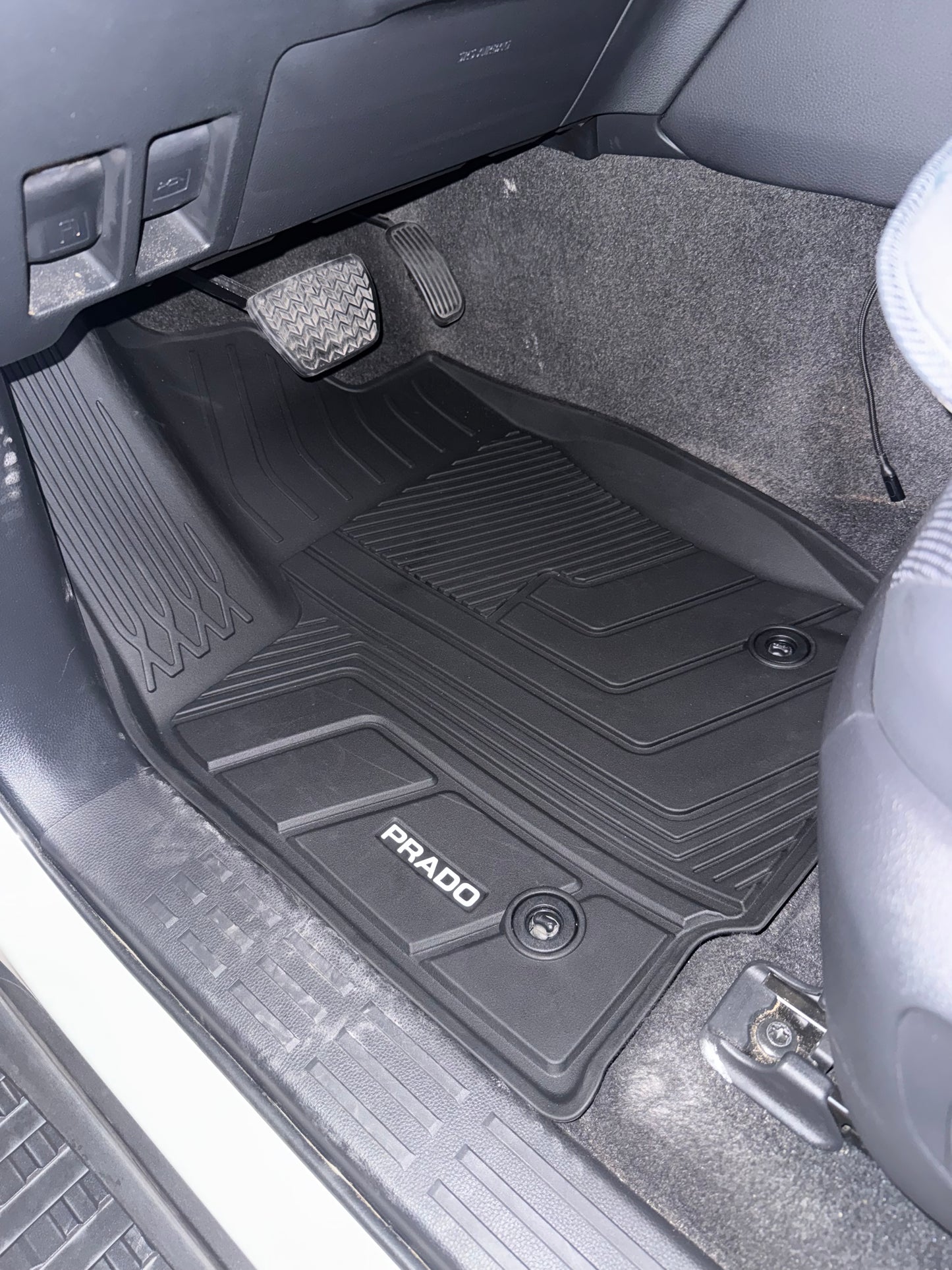 Waterproof Black Rubber Floor Mats - Toyota Prado LC250