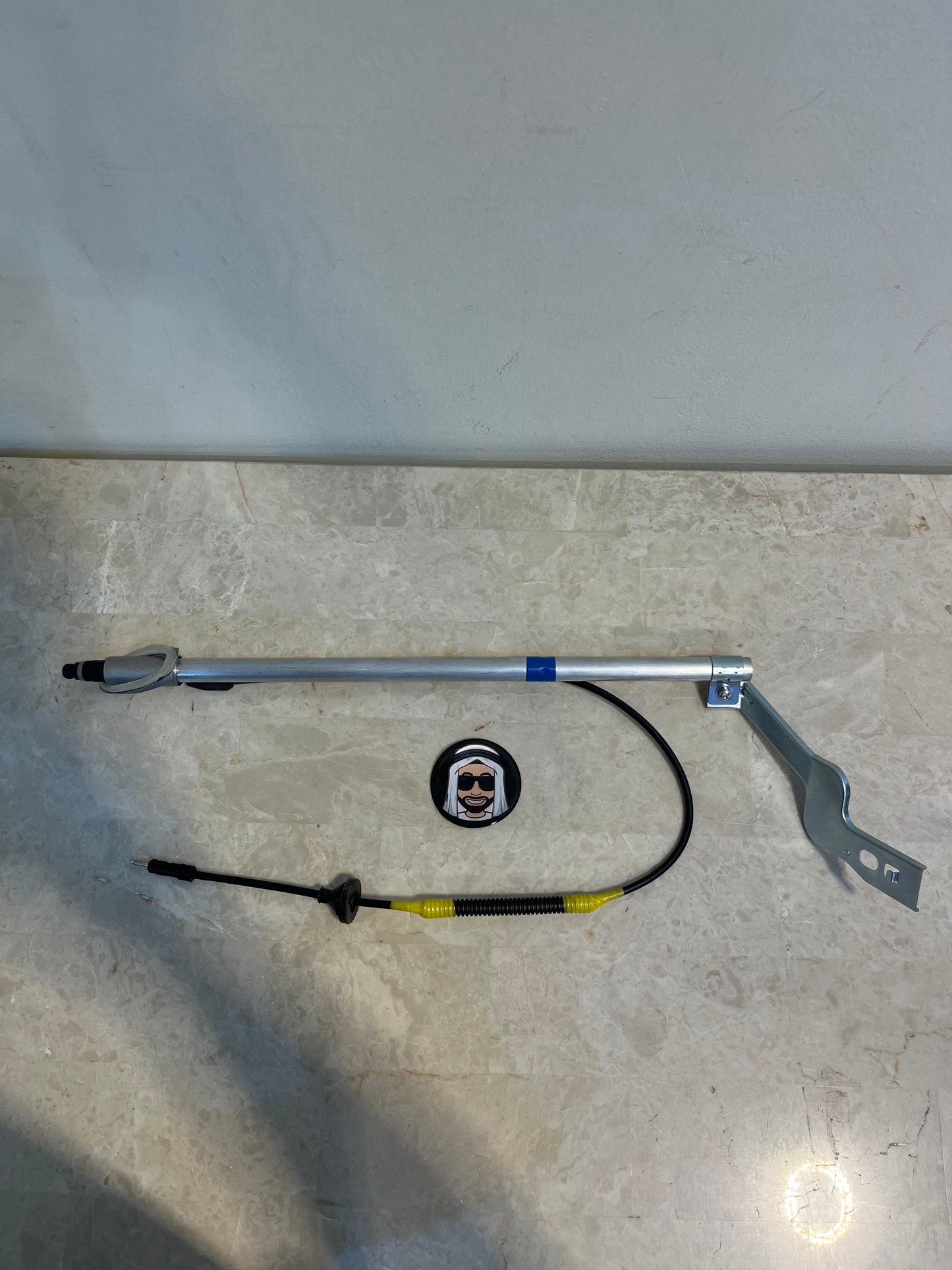 Radio Antenna - Nissan Patrol VTC Y61 GU