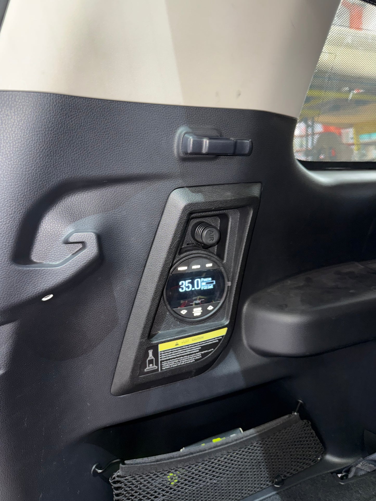 Integrated Digital Air Compressor Pump Tyre Inflator and Deflator - Toyota Prado LC250