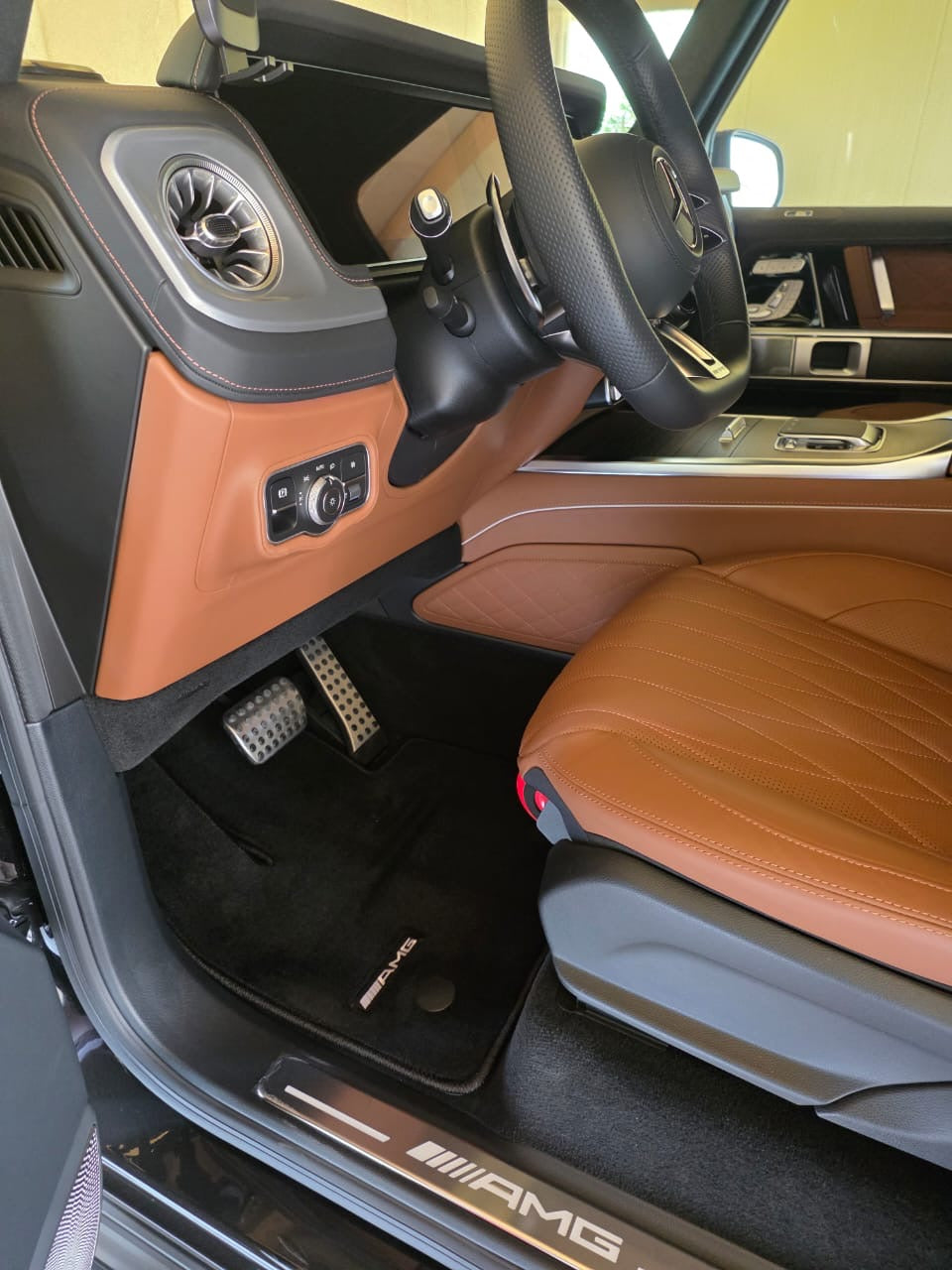 Mercedes G Class 2019-2025 Luxury Black Floor Mats with AMG Logo