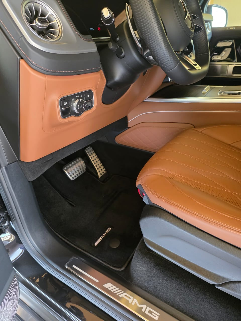 Mercedes G Class 2019-2025 Luxury Black Floor Mats with AMG Logo