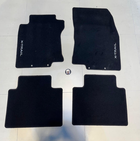 Nissan X-Trail T32 Floor Mats with Logo