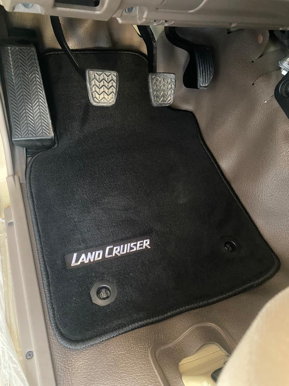 Toyota LC70 2007-2026 Luxury Black Floor Mats with Land Cruiser Logo