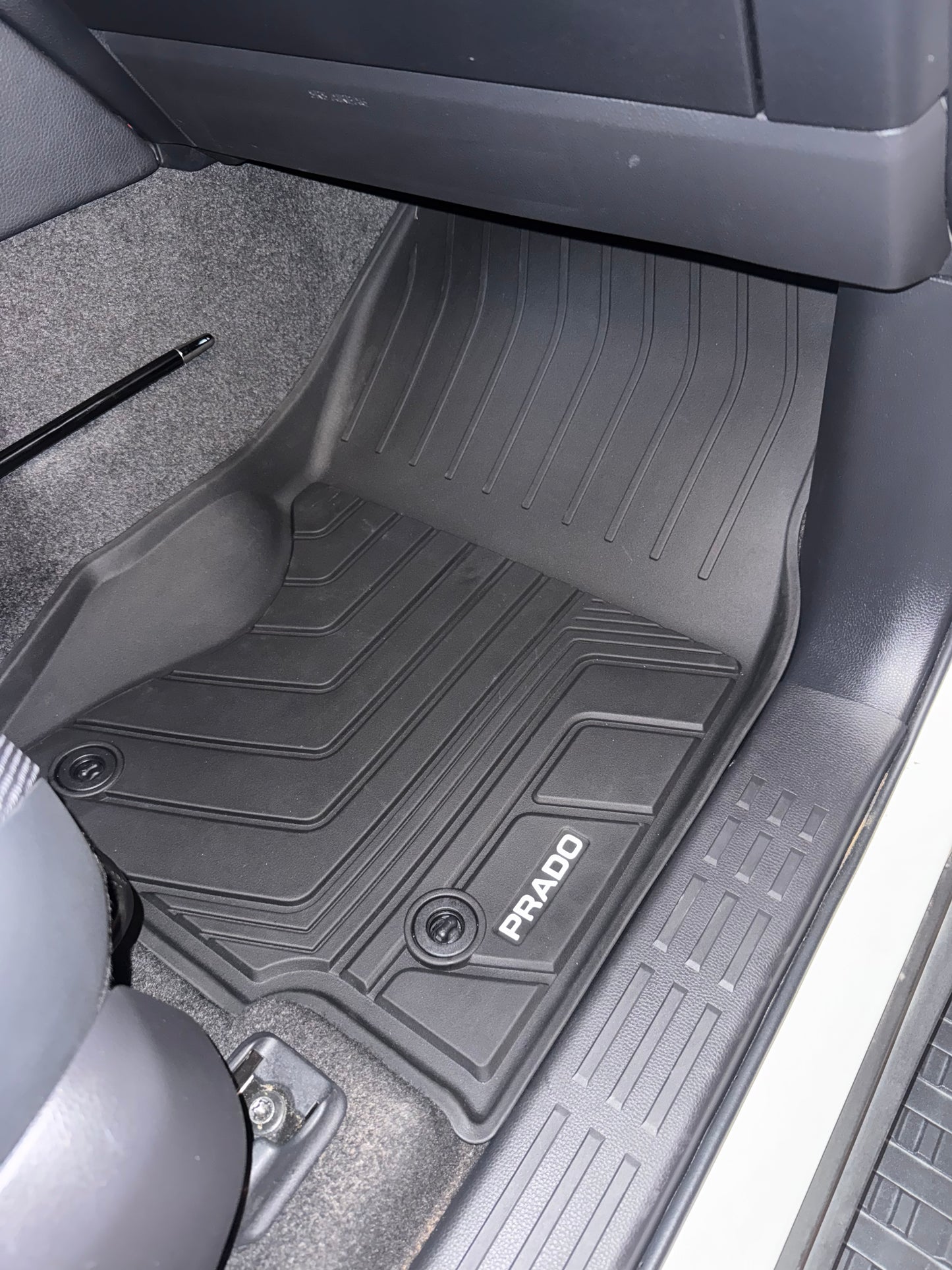 Waterproof Black Rubber Floor Mats - Toyota Prado LC250