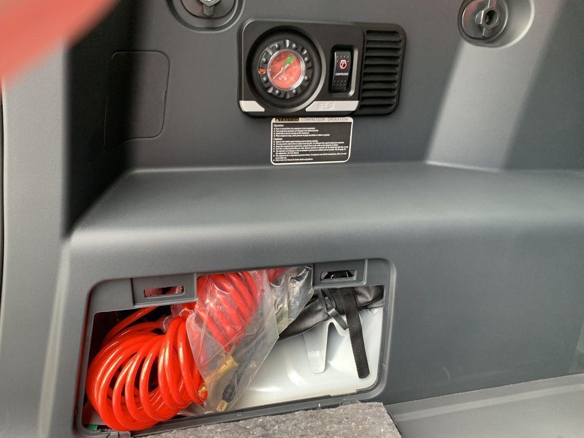 Toyota FJ Cruiser Integrated Air Compressor Tyre Inflator Pump
