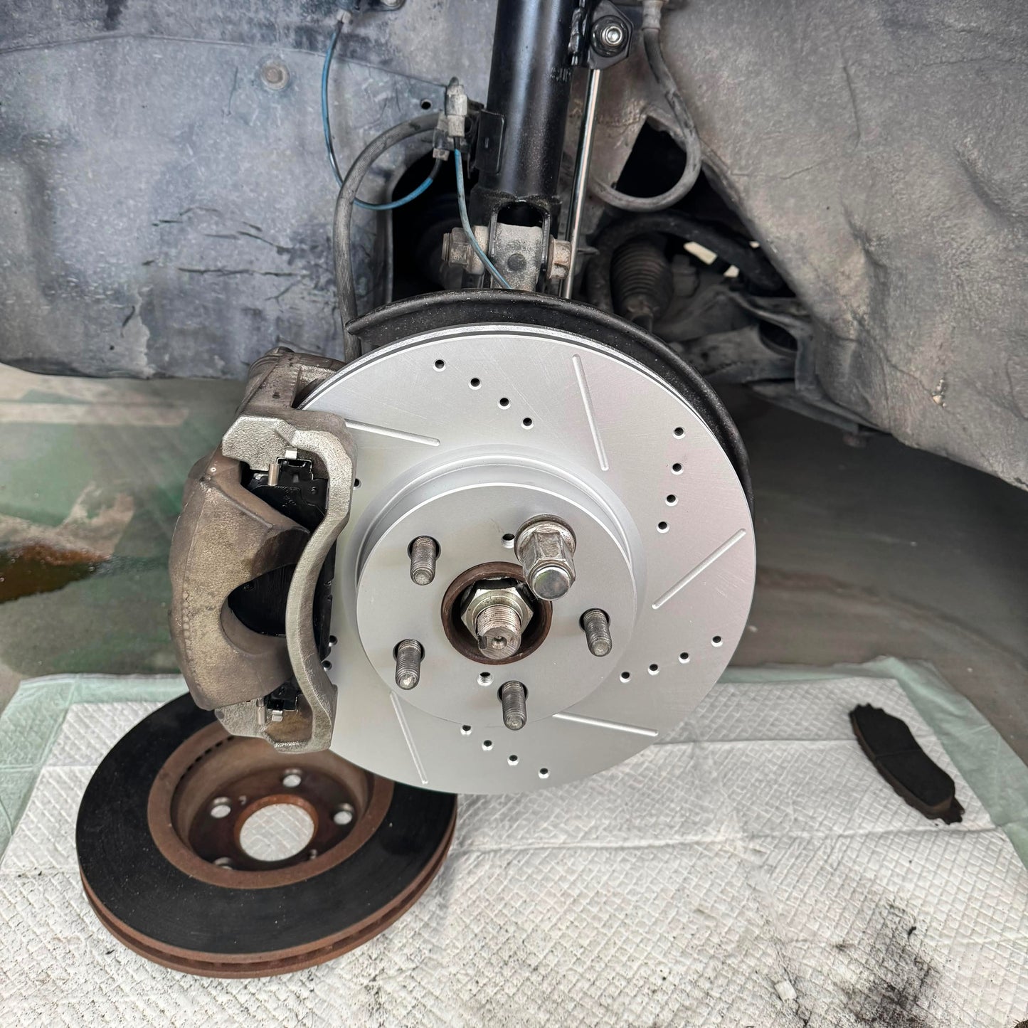 Toyota (2009-2019) 275x22mm Front Drilled and Slotted Brake Disc Rotors by PowerStop Evolution JBR1311XPR