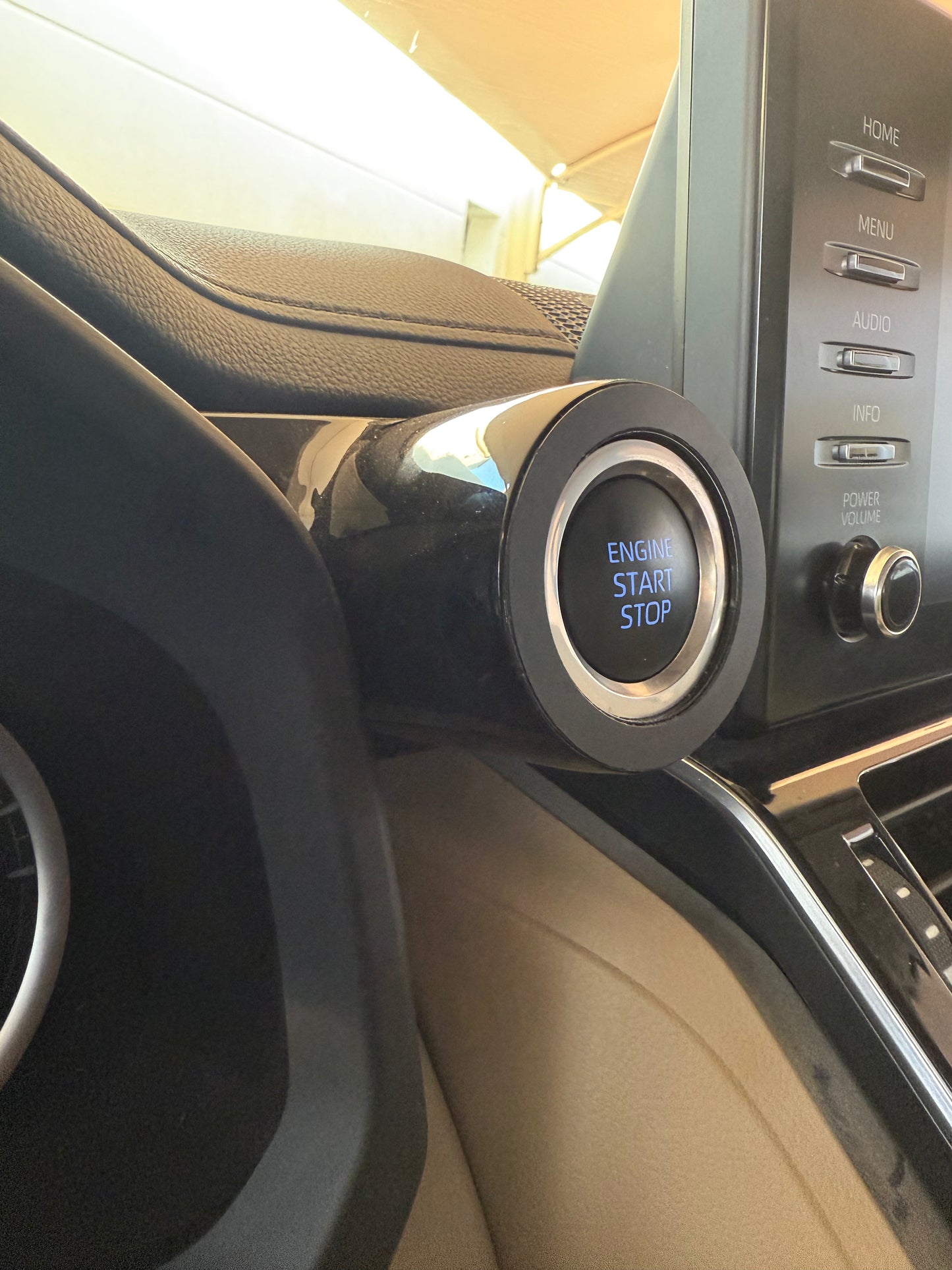 Magnetic Phone Holder - Toyota Land Cruiser LC300