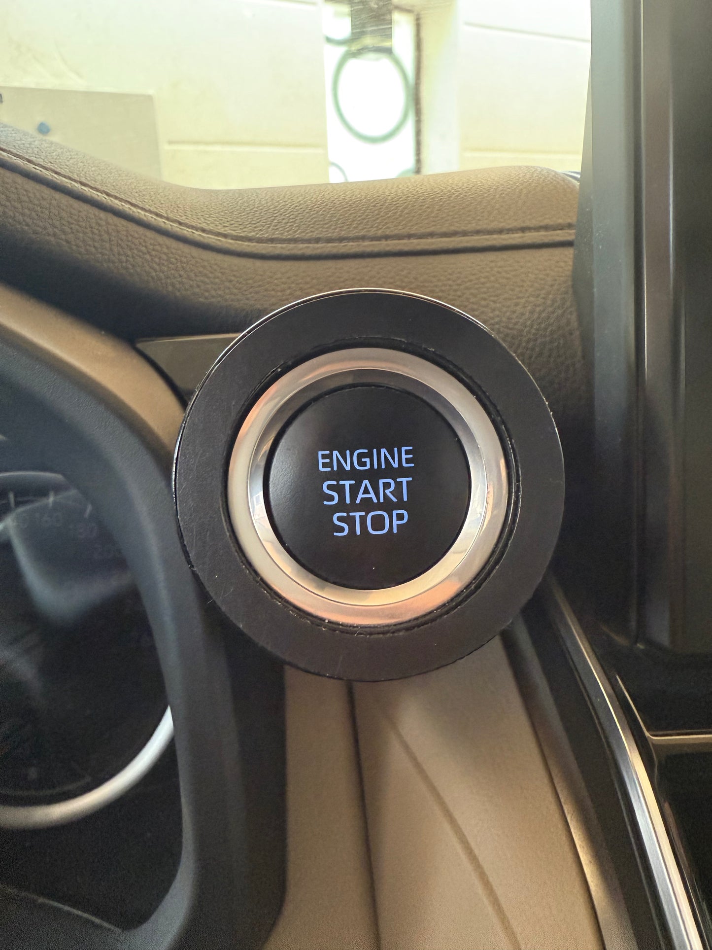 Magnetic Phone Holder - Toyota Land Cruiser LC300