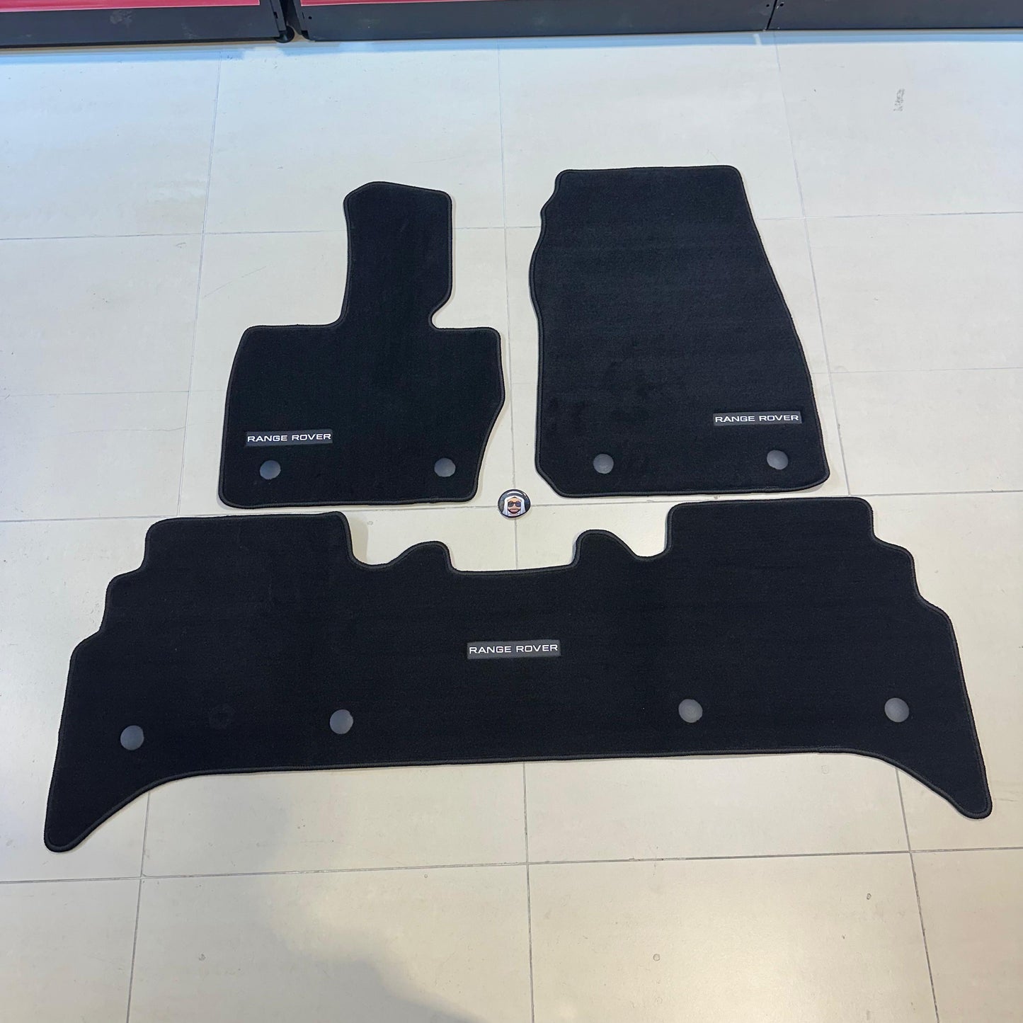 Range Rover Vogue 2022+ Luxury Black Floor Mats with Logo