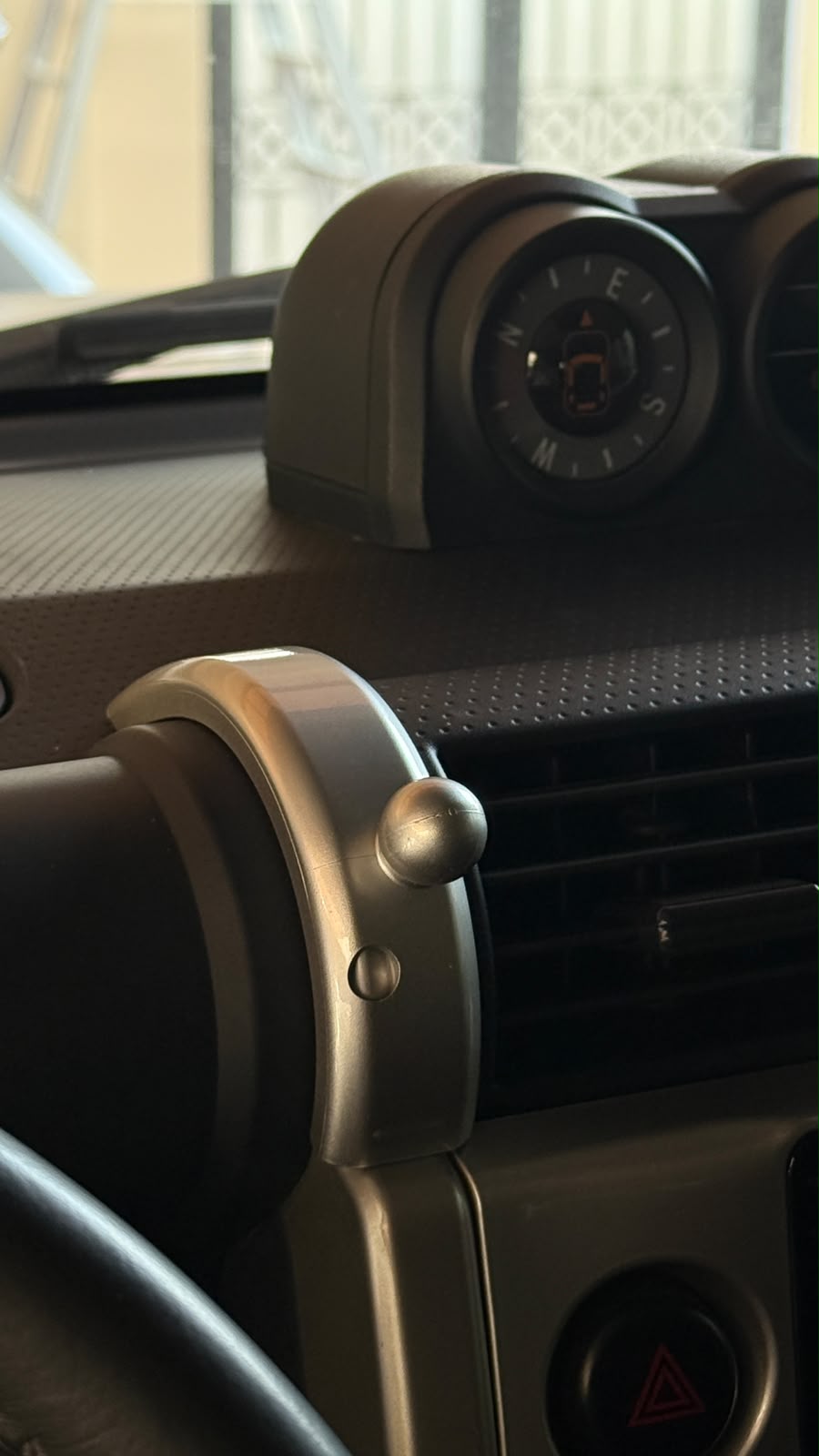 Mobile Phone Holder Knob - Toyota FJ Cruiser