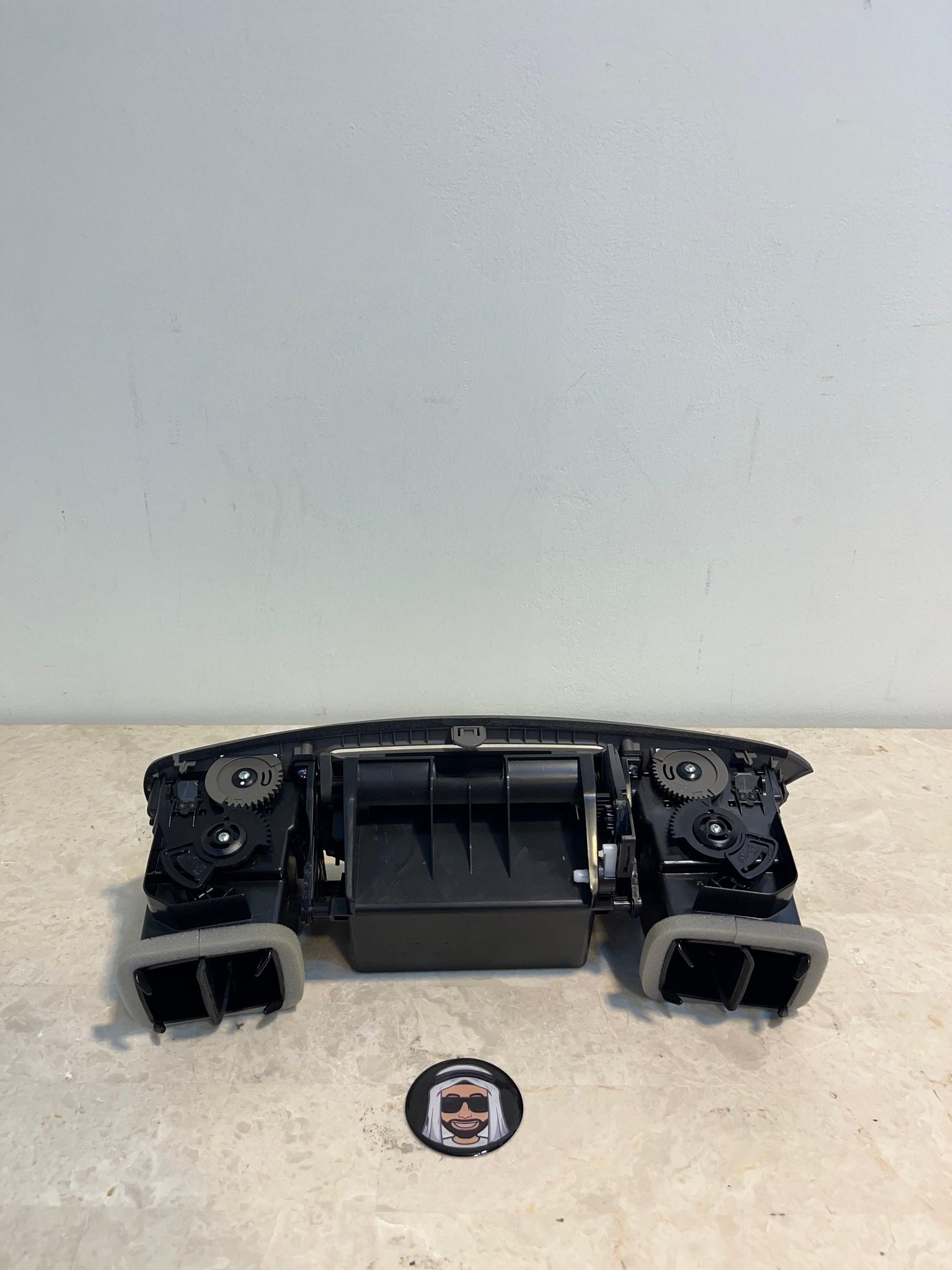Front Console Brown with AC Grill Vents - Nissan Patrol Y61 VTC GU