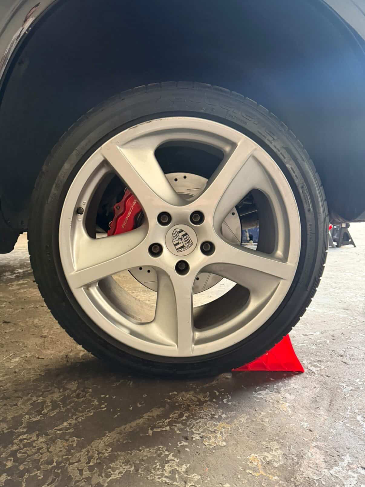 Cayenne VW Touareg Q7 - 330x28mm Rear Drilled and Slotted Brake Disc Rotors by PowerStop Evolution EBR1013XPR