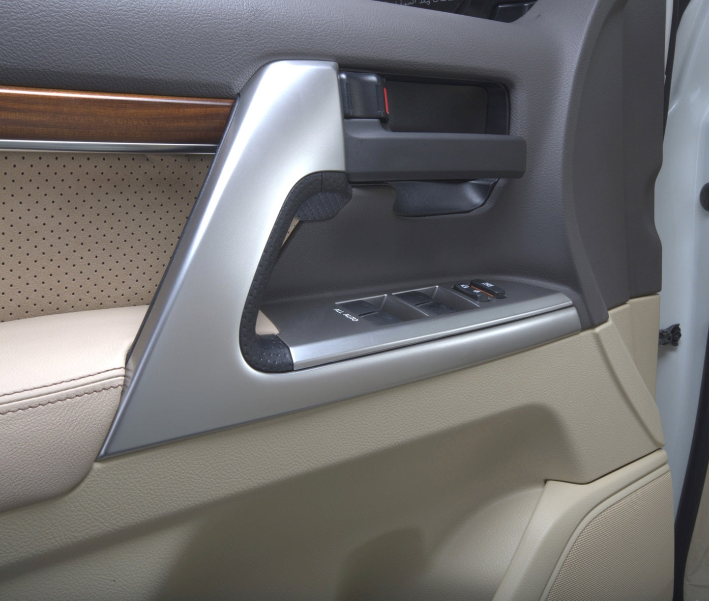 Silver Interior Dash Trim Kit for Toyota Land Cruiser LC200