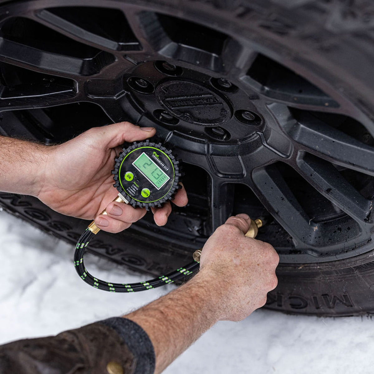Ironman 4x4 Digital Speedy Tire Deflator with Backlit Pressure Gauge