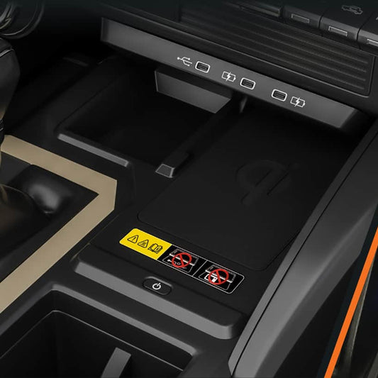 Integrated Wireless Mobile Charger - Toyota Prado LC250